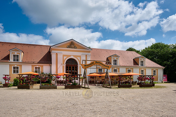 Café, cake, chocolate and ice cream factory & coffee roastery in the Marstall Boitzenburg