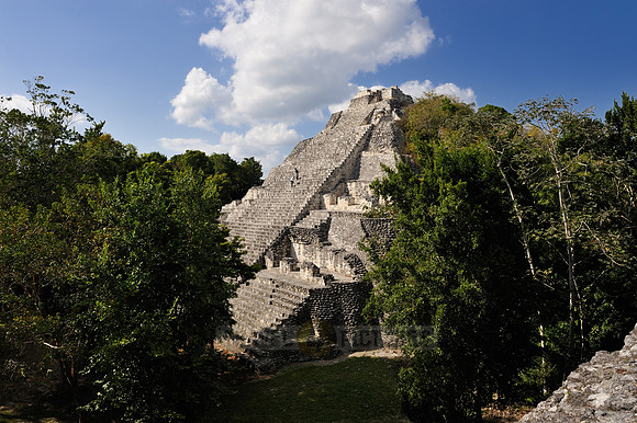 pyramid Estructura IX