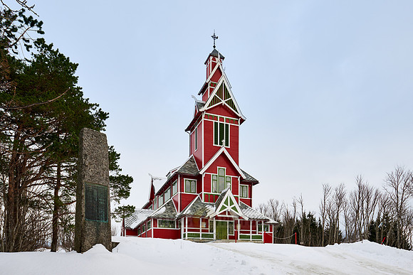 red Buksnes church