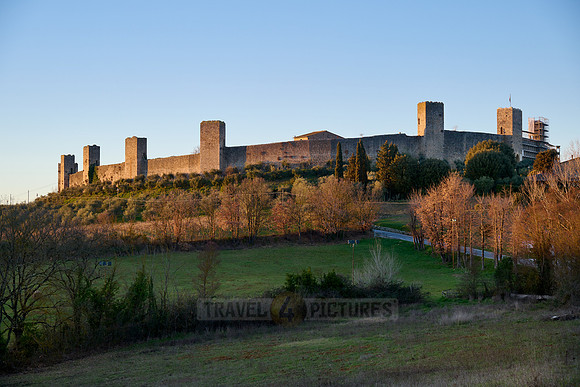 city wall of Monteriggioni
