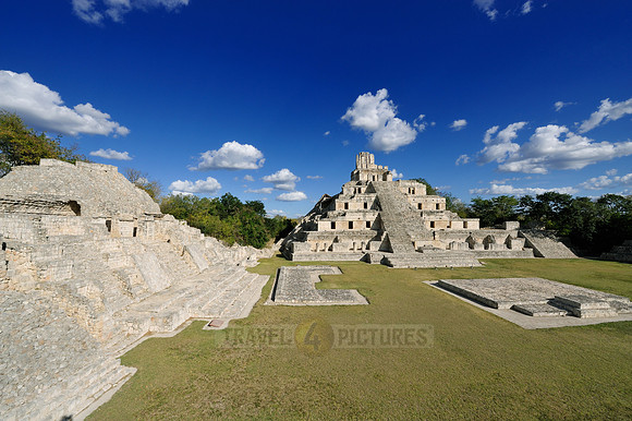 pyramids of Mayasite Edzna