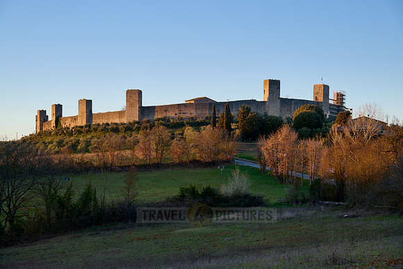 city wall of Monteriggioni