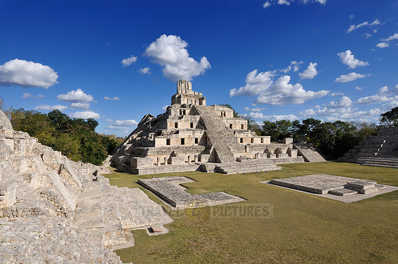 pyramids of Mayasite Edzna