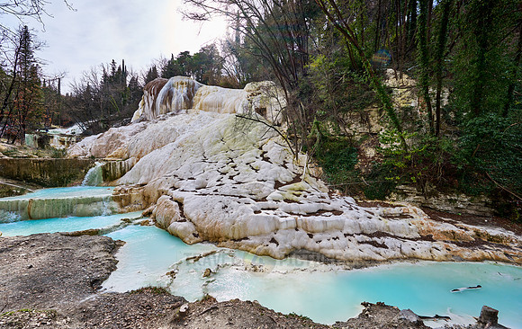 The White Whale, Bagni San Filippo