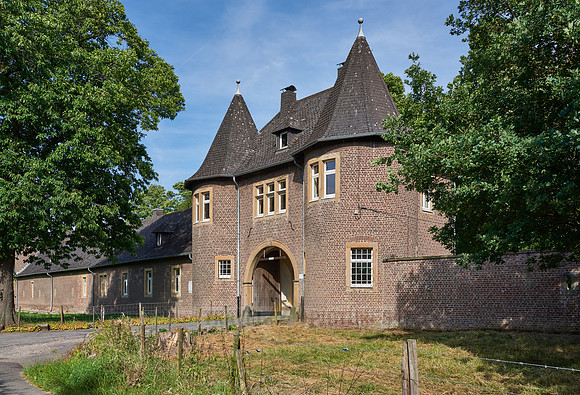 outer wall and gate to private Rimburg castle, Uebach-Palenberg