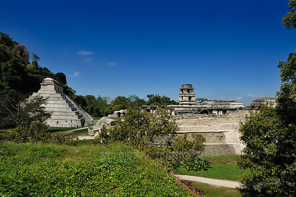 overview of Maya archaeological site Palenque