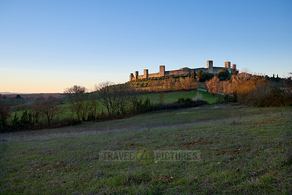 city wall of Monteriggioni