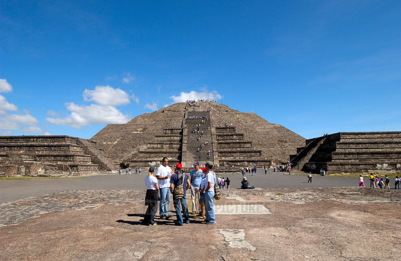 Pyramid of the Moon and Place of the moon