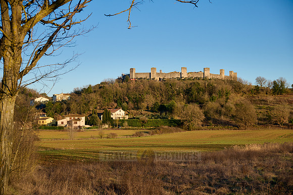 city wall of Monteriggioni