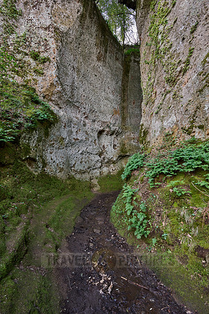 Etruscan path (Via Cava) connecting ancient necropolis