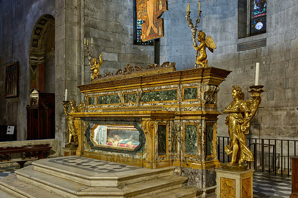 interior shot of Basilica San Michele in Foro, Roman Catholic church, Lucca