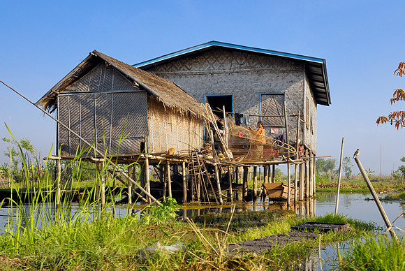 pile-dwellings of swimming village
