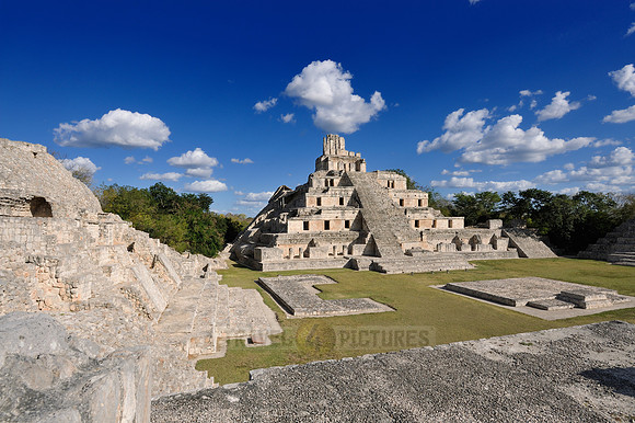 pyramids of Mayasite Edzna