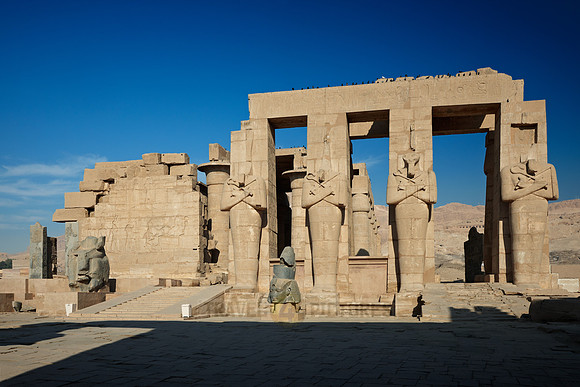 Osiris statues on second yard