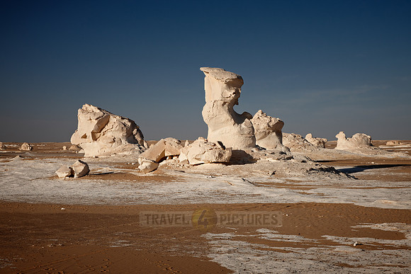 white desert near Oasis Farafra
