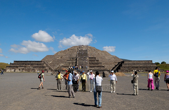 Pyramid of the Moon and Place of the moon