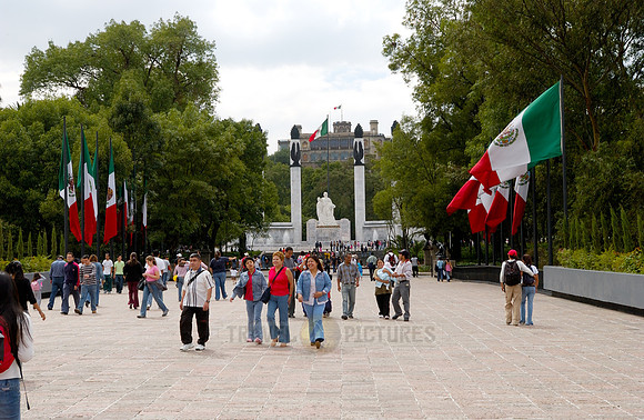 popular amusement park Bosque de Chapultepec