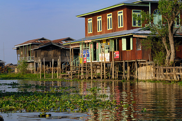 pile-dwellings of swimming village