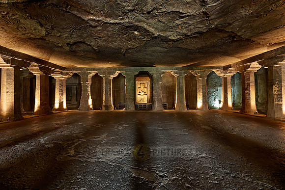 Ajanta caves, cave 4, Aurangabad