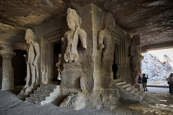 Elephanta caves, Linga shrine