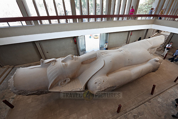 Giant statue of Ramses II