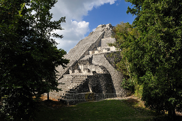 pyramid Estructura IX