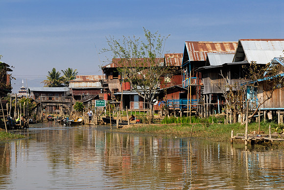 pile-dwellings of swimming village
